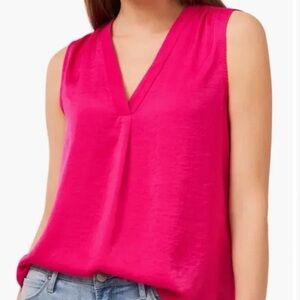 Vince Camuto XXS Fuchsia Sleeveless V-Neck Top